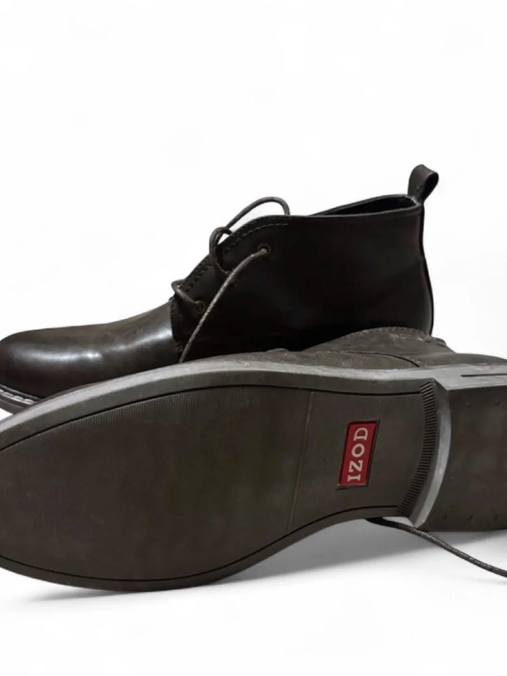 Black leather lace-up  IZOD in US 11.5 (never worn)